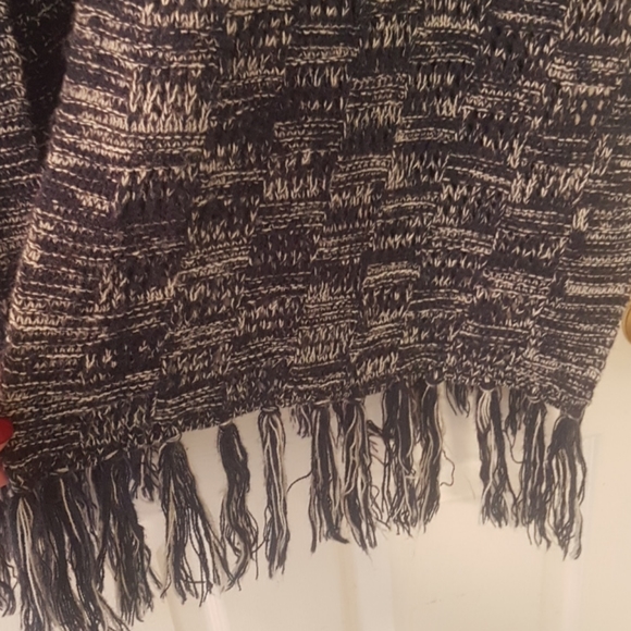 Forever 21 Cardigan - Picture 4 of 8